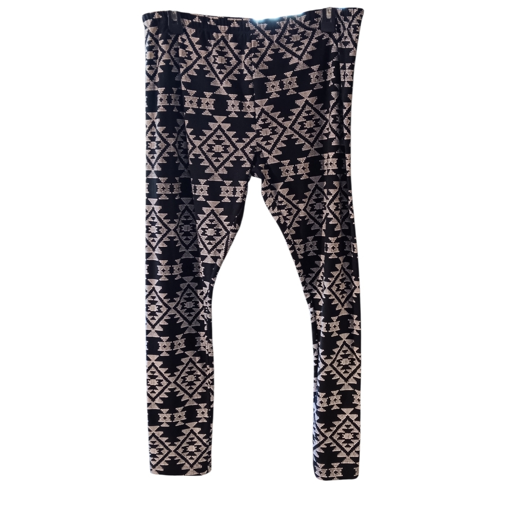 No Boundaries Monochrome Patterned Leggings - Picture 3 of 3